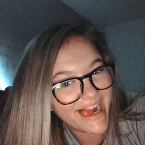 Meet your Posher, Brittney